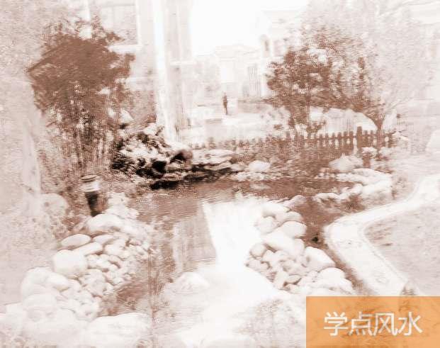 庭院假山鱼池风水